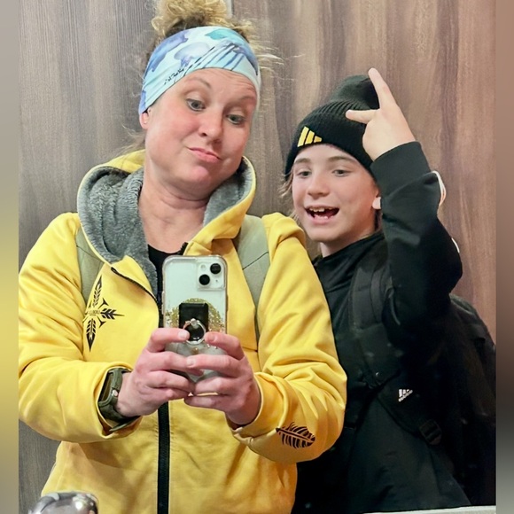 Kyleigh’s HandKrafted Korner- Art/Pens/Cards
For Soccer ⚽️ Camp - Picture 4 of 15